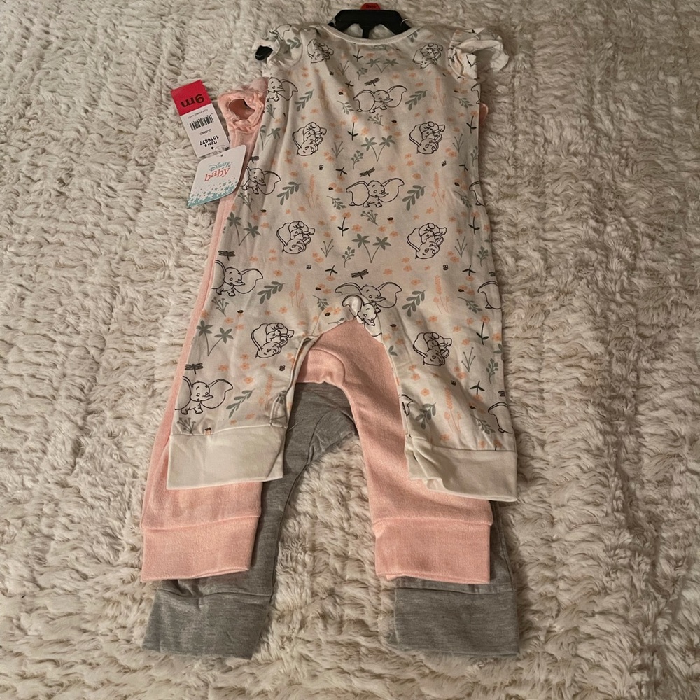 Disney Dumbo 3 pack onesies Gray, pink, and white with Dumbo prints in all 3 - Picture 4 of 5